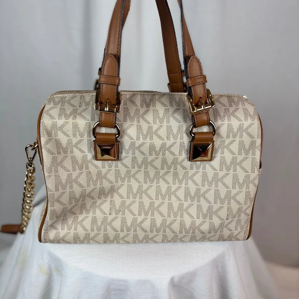 Michael Kors Medium Grayson Signature Satchel Handbag Beige Leather Gold‎ Chain